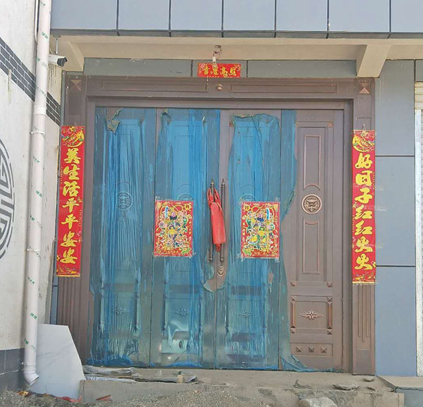 青海铜门
